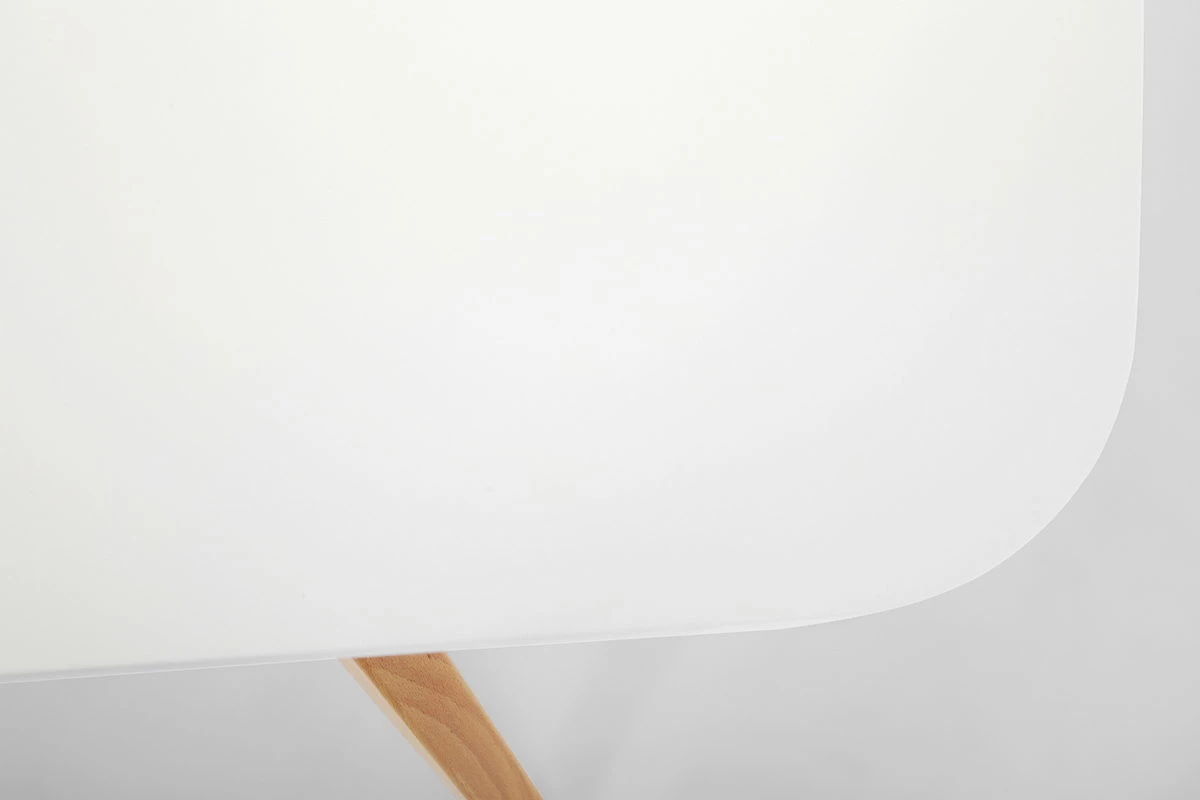 Стол Крит-ОМ (Оримэкс). На фото: столешница №201 (Белая эмаль), ножки "Светлый бук"